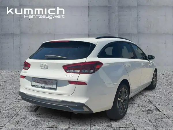 HYUNDAI I30 KOMBI ADVANTAGE (4/15)