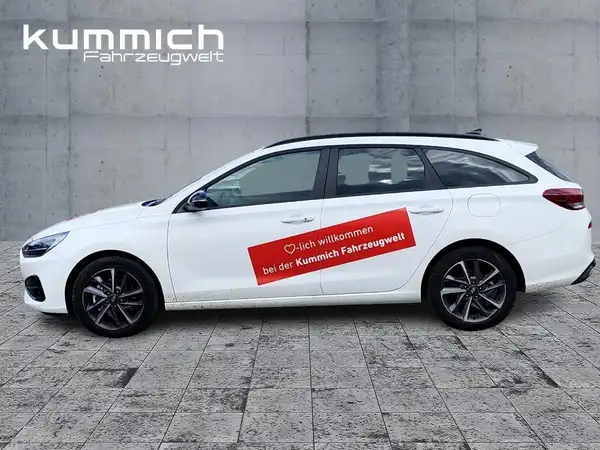 HYUNDAI I30 KOMBI ADVANTAGE (2/15)
