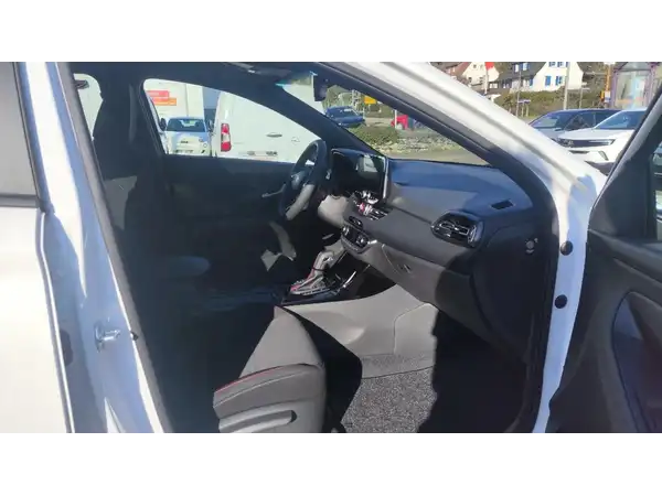 HYUNDAI I30 KOMBI ADVANTAGE (8/15)