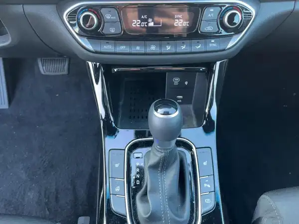 HYUNDAI I30 KOMBI ADVANTAGE (14/15)