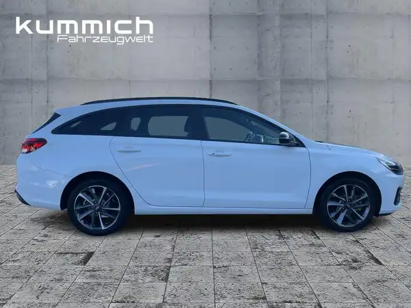 HYUNDAI I30 KOMBI ADVANTAGE (3/15)