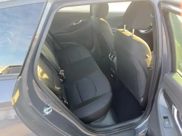 HYUNDAI I30 KOMBI ADVANTAGE (11/15)