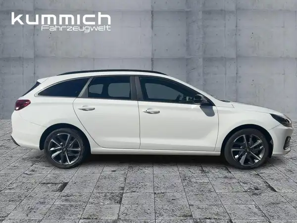 HYUNDAI I30 KOMBI ADVANTAGE (3/15)