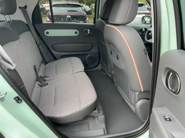 HYUNDAI INSTER (12/15)