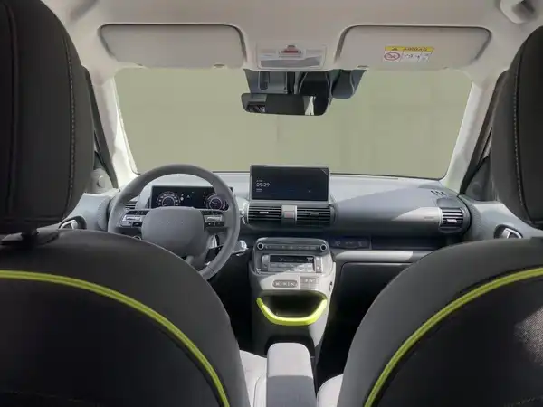 HYUNDAI INSTER CROSS (8/15)