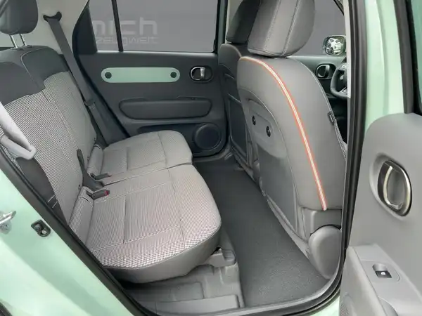 HYUNDAI INSTER (12/15)