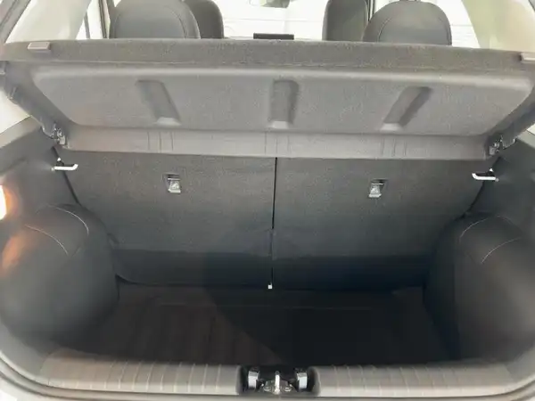 HYUNDAI INSTER SELECT (13/14)