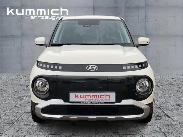 HYUNDAI INSTER TREND (2/15)