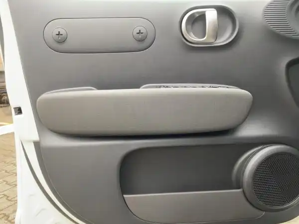 HYUNDAI INSTER TREND (14/15)