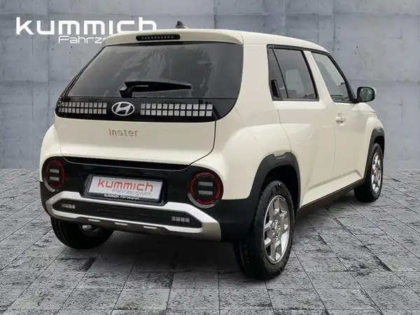 HYUNDAI INSTER TREND (4/15)
