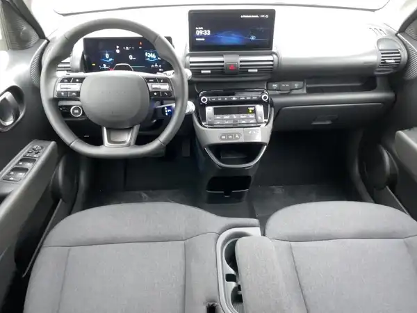 HYUNDAI INSTER TREND (8/15)