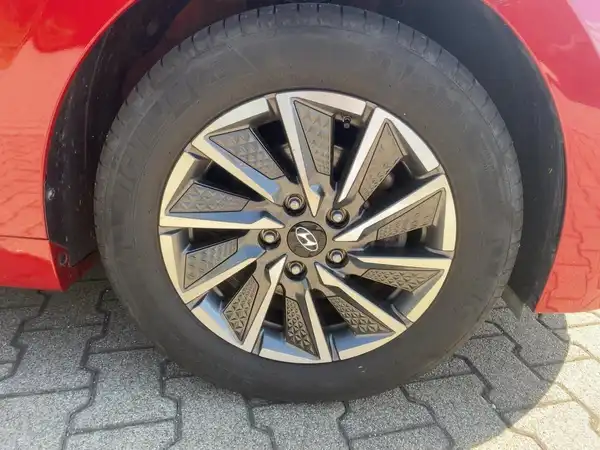 HYUNDAI IONIQ (7/15)