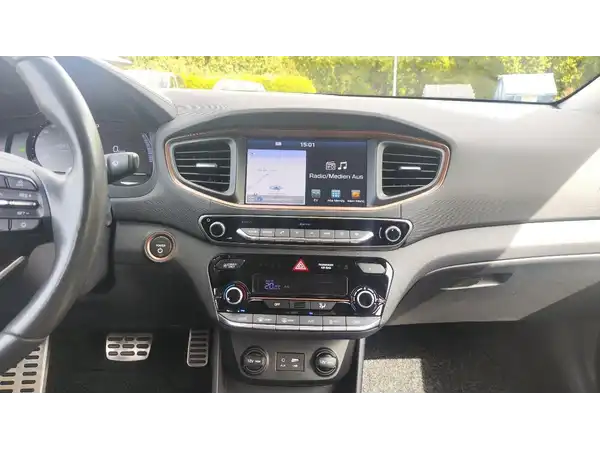 HYUNDAI IONIQ (11/15)