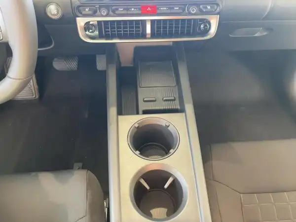 HYUNDAI IONIQ (14/15)