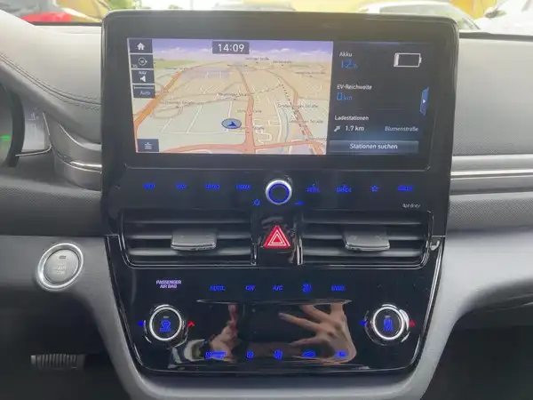 HYUNDAI IONIQ (10/15)