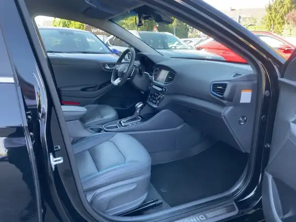 HYUNDAI IONIQ (11/15)