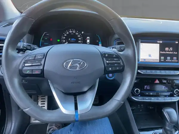 HYUNDAI IONIQ (9/15)