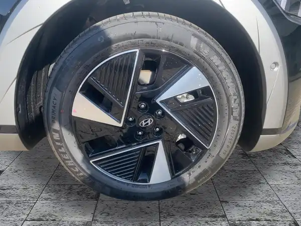 HYUNDAI IONIQ 5 UNIQ (7/15)