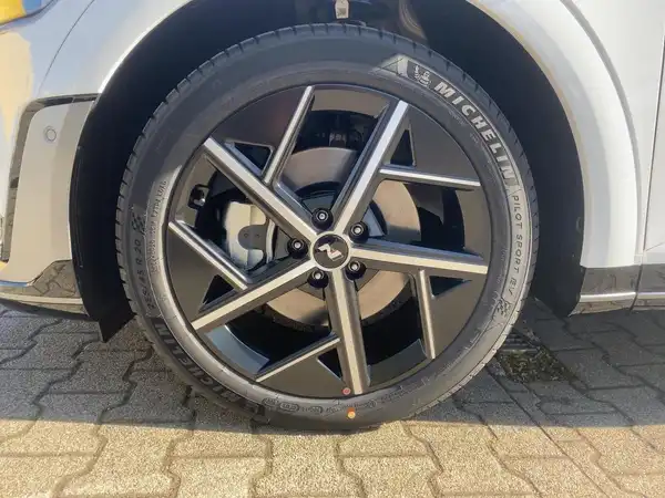 HYUNDAI IONIQ 5 N LINE X (7/15)