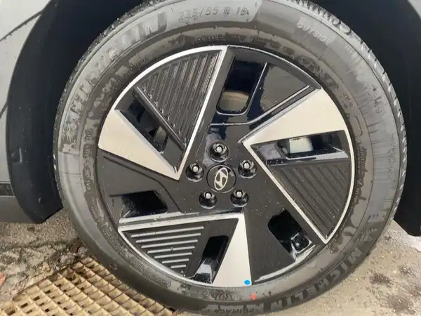 HYUNDAI IONIQ 5 N (7/15)