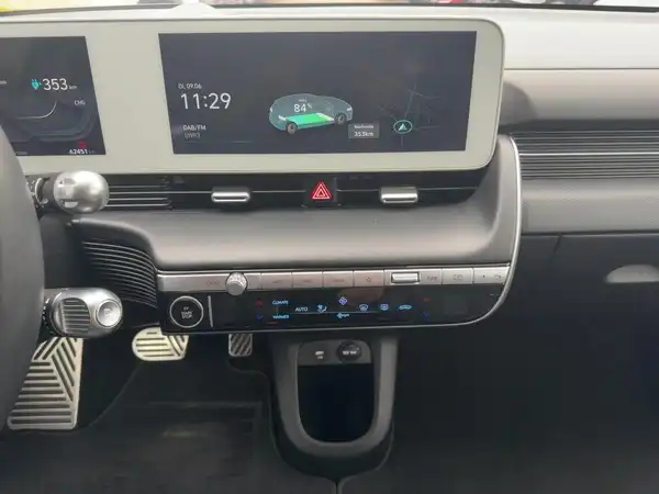 HYUNDAI IONIQ 5 UNIQ (10/15)