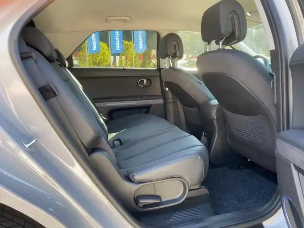 HYUNDAI IONIQ 5 UNIQ (12/15)
