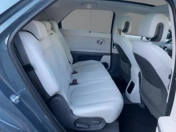HYUNDAI IONIQ 5 UNIQ (12/15)