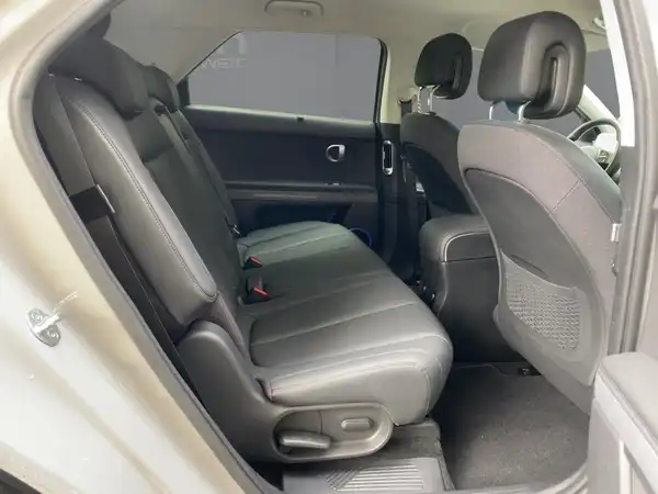 HYUNDAI IONIQ 5 UNIQ (12/15)