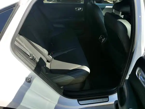 HYUNDAI IONIQ 6 UNIQ (12/15)