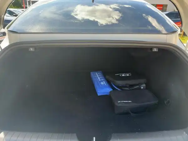 HYUNDAI IONIQ 6 UNIQ (13/15)