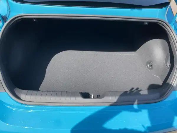 HYUNDAI IONIQ 6 UNIQ (13/14)