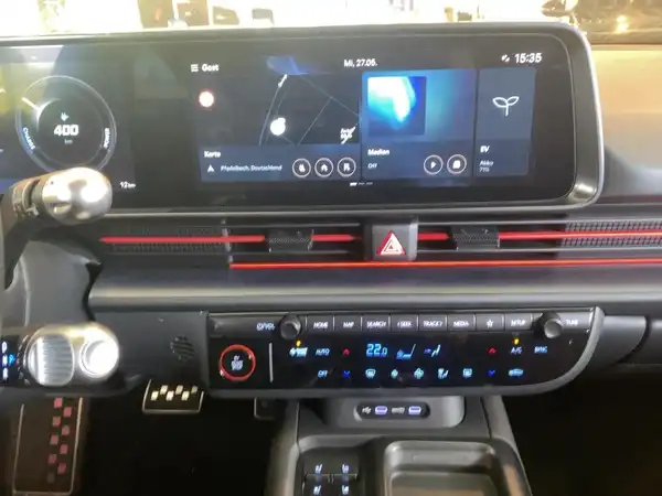 HYUNDAI IONIQ 6 (10/15)