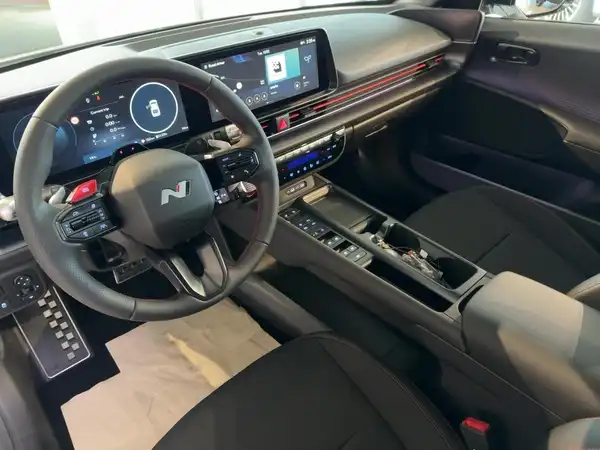 HYUNDAI IONIQ 6 (11/12)