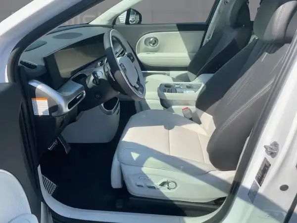 HYUNDAI IONIQ 9 (12/15)