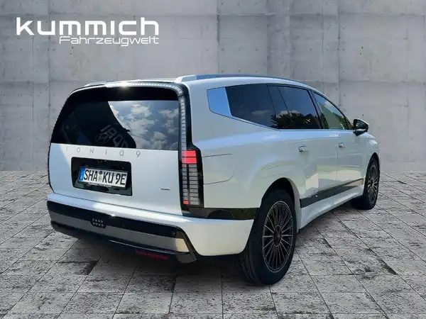 HYUNDAI IONIQ 9 (4/10)