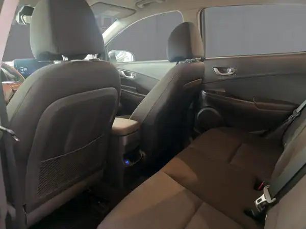 HYUNDAI KONA (12/15)