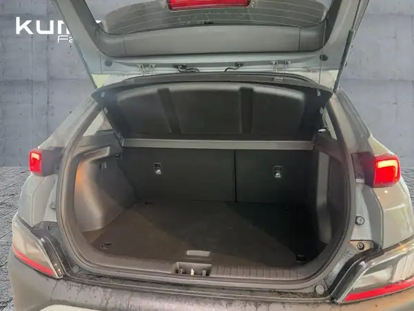 HYUNDAI KONA (13/15)