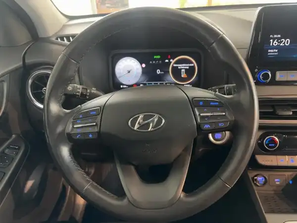 HYUNDAI KONA (9/15)