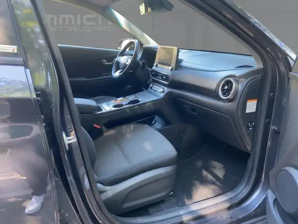 HYUNDAI KONA SELECT (11/15)