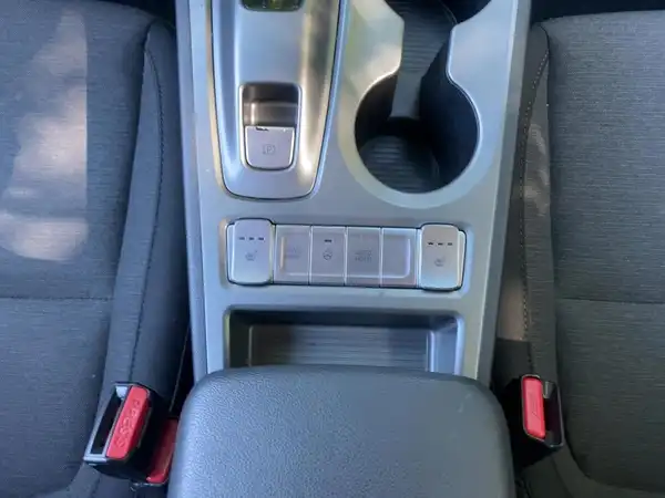 HYUNDAI KONA SELECT (14/15)
