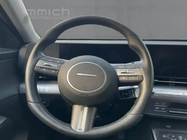 HYUNDAI KONA (9/14)