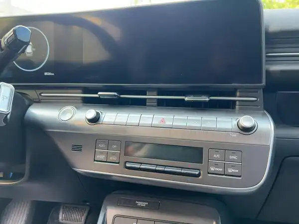 HYUNDAI KONA (10/14)