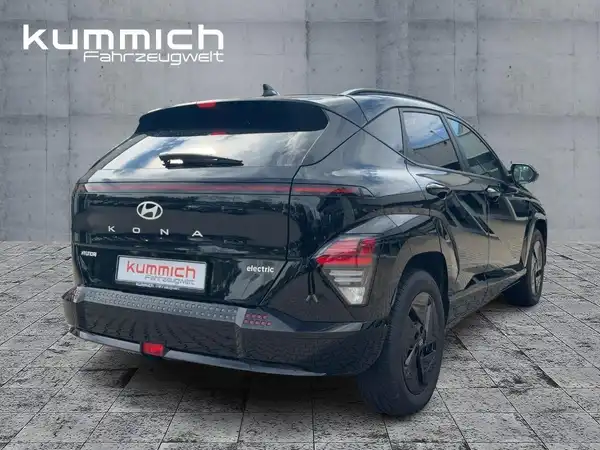 HYUNDAI KONA TREND (4/15)