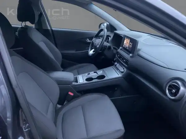 HYUNDAI KONA ELEKTRO (11/15)