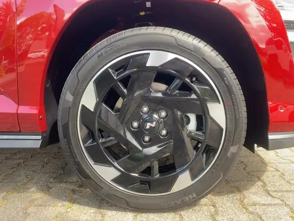 HYUNDAI KONA N LINE (7/15)