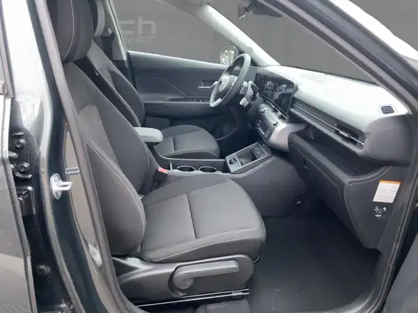 HYUNDAI KONA TREND (11/15)