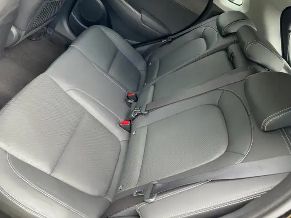 HYUNDAI KONA (11/13)