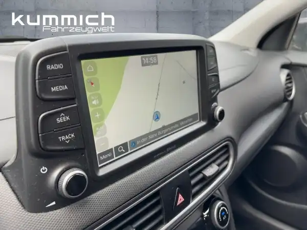 HYUNDAI KONA (9/13)