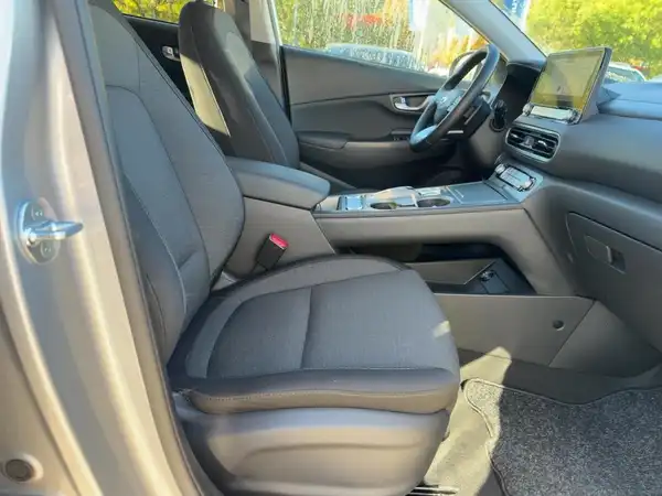HYUNDAI KONA TREND (11/15)