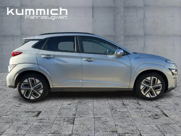 HYUNDAI KONA TREND (3/15)
